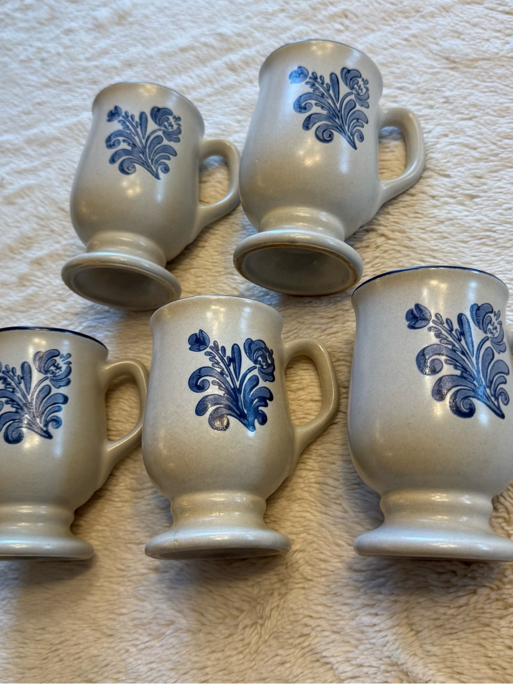 Pfaltzgraff Footed Coffee Mugs, Yorktowne Stoneware, Set Of 5, Vintage  - 5"x4"